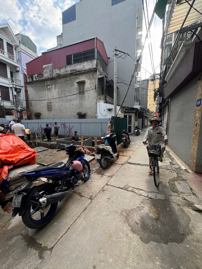 Bán nhà Giải phóng - diện tích 59,5m2 6 tầng - ô tô đỗ cửa - giá 24,5 tỷ