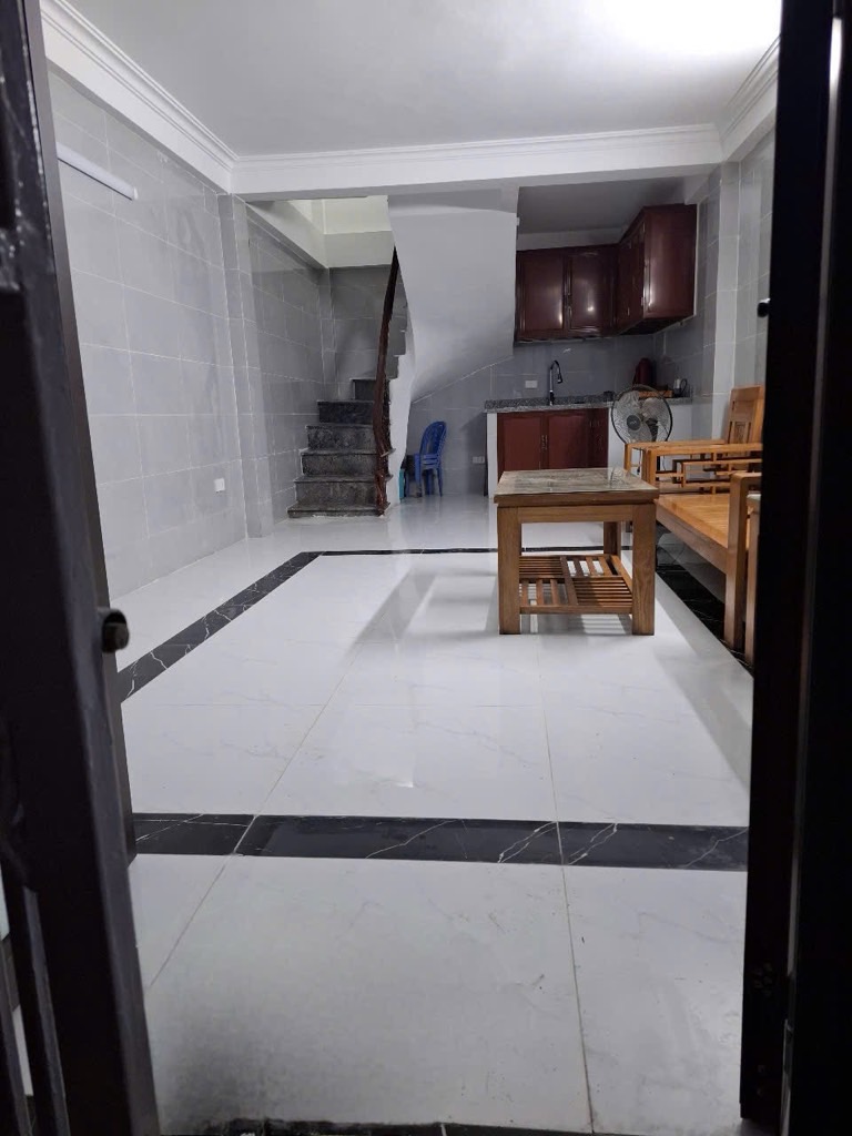 Bán nhà Vĩnh Hưng - diện tích 26m2 5 tầng - Ngõ 26 gần ô tô - giá 4,3 tỷ