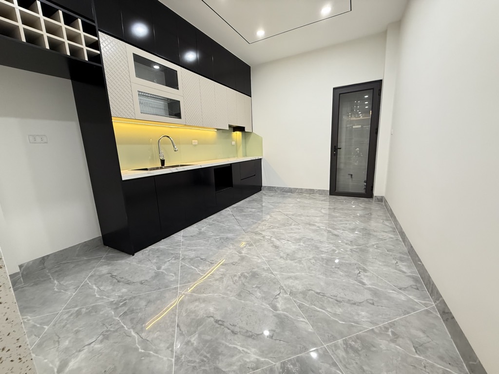 Bán nhà Nguyễn An Ninh - diện tích 54m2 6 tầng - Thang máy - giá 17,3 tỷ