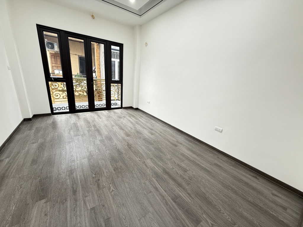 Bán nhà Nguyễn An Ninh - diện tích 54m2 6 tầng - Thang máy - giá 17,3 tỷ