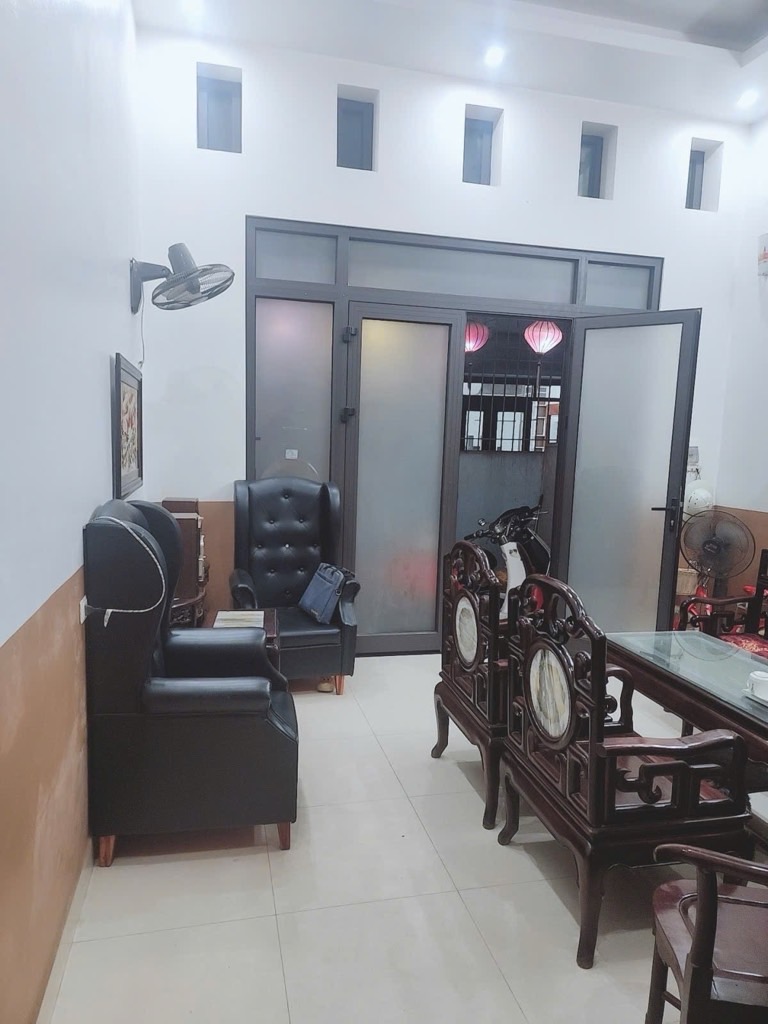 Bán nhà Định Công - diện tích 76m2 3 tầng - Lô góc thoáng - giá 14,8 tỷ