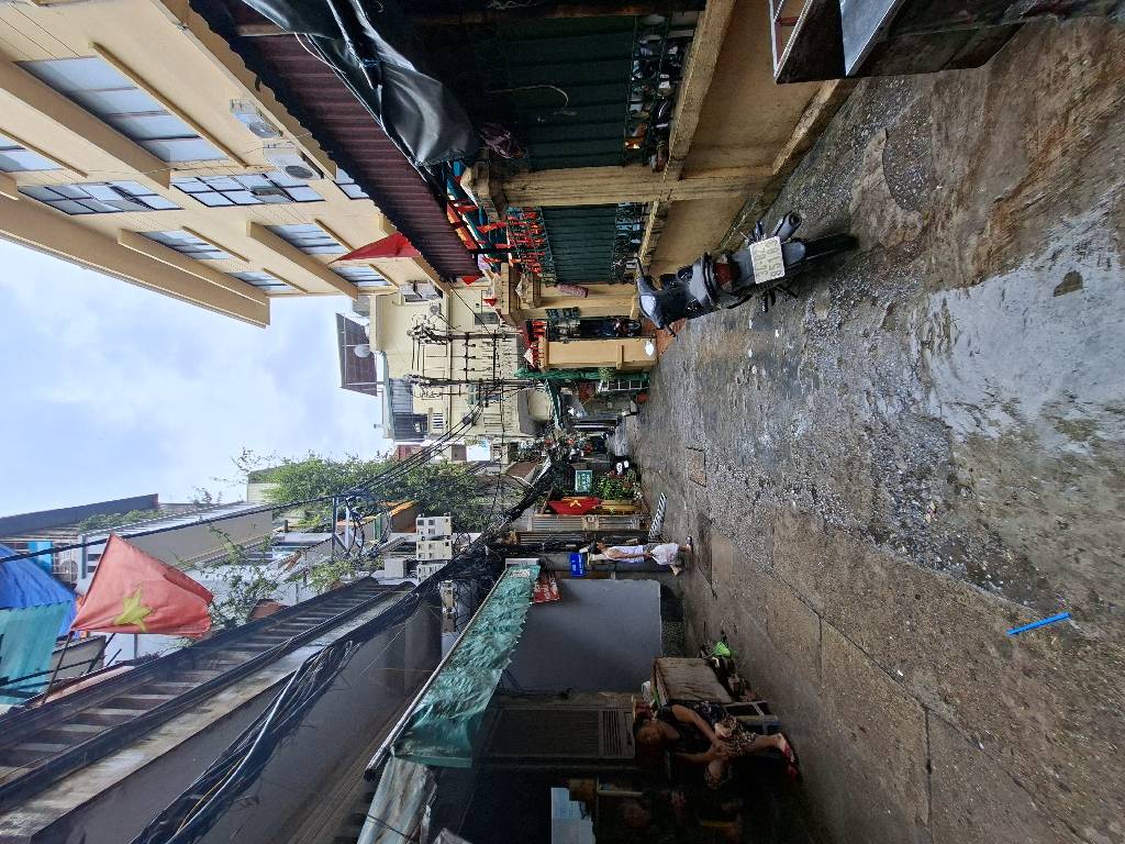 Bán nhà Bạch Mai - 65m2 sổ đỏ, nhà dân 5 tầng - ô tô tránh - giá 18 tỷ