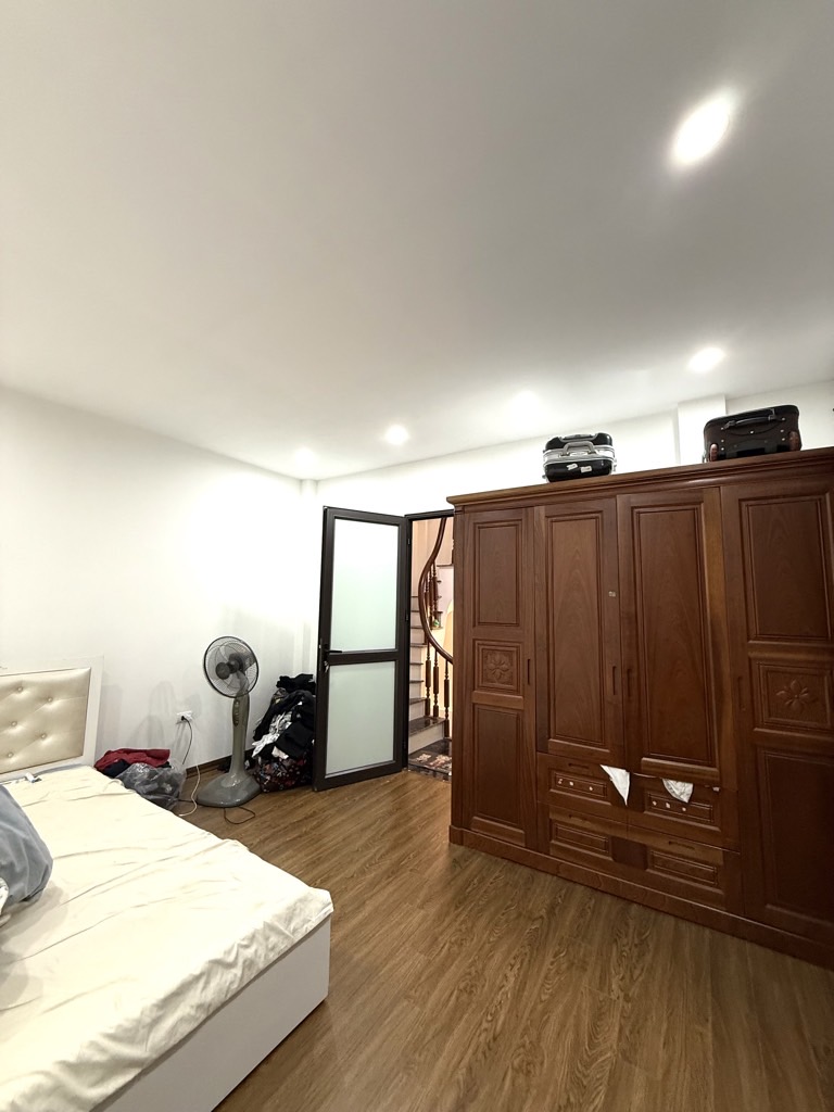 Bán nhà Lê Trọng Tấn - diện tích 30m2 5 tầng - Gần đường vành đai 2,5 - giá 8,5 tỷ