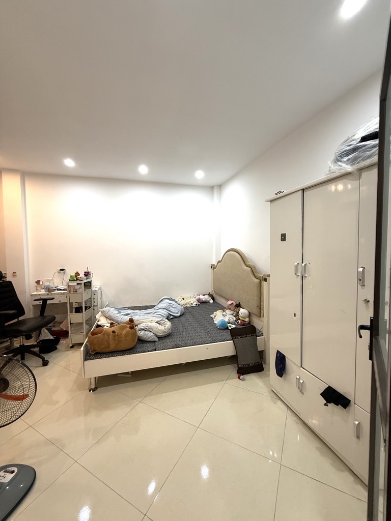 Bán nhà Lê Trọng Tấn - diện tích 30m2 5 tầng - Gần đường vành đai 2,5 - giá 8,5 tỷ