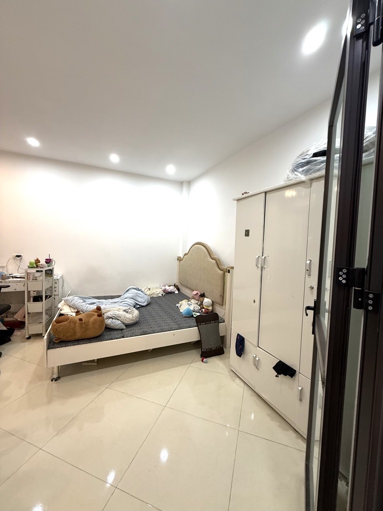 Bán nhà Lê Trọng Tấn - diện tích 30m2 5 tầng - Gần đường vành đai 2,5 - giá 8,5 tỷ