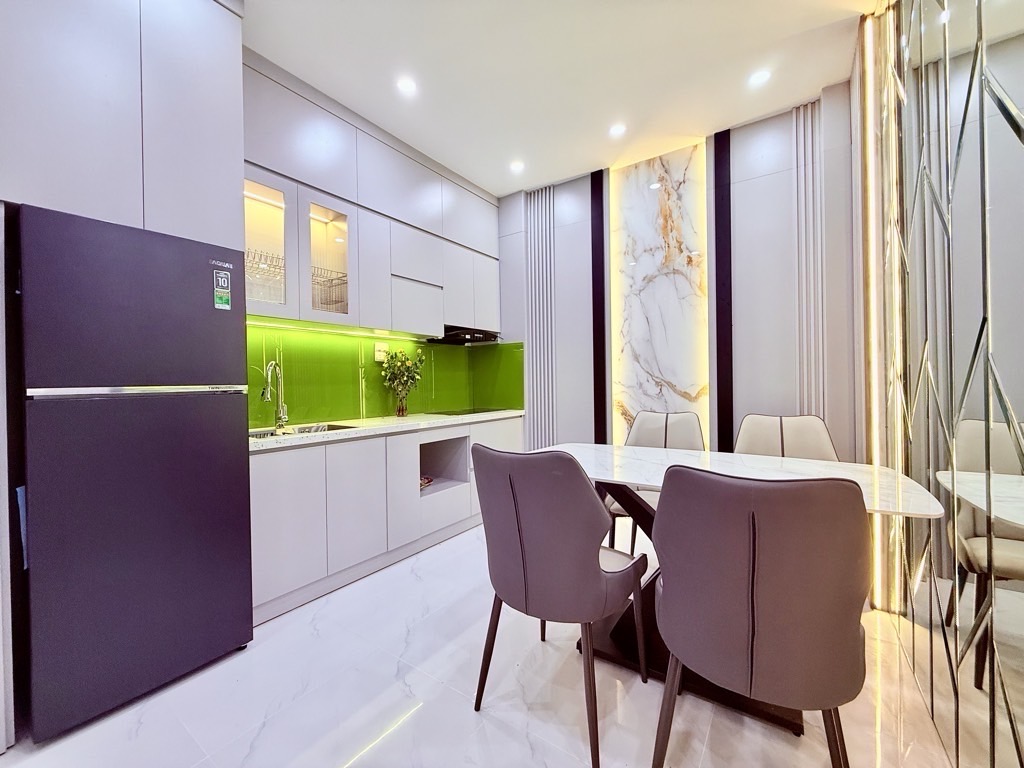 Bán nhà Minh Khai Hai Bà Trưng - 7m2 40 tầng - lô góc full nội thất trung tâm - giá 9,5 tỷ