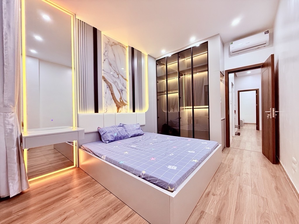 Bán nhà Minh Khai Hai Bà Trưng - 7m2 40 tầng - lô góc full nội thất trung tâm - giá 9,5 tỷ