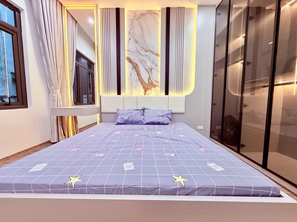 Bán nhà Minh Khai Hai Bà Trưng - 7m2 40 tầng - lô góc full nội thất trung tâm - giá 9,5 tỷ