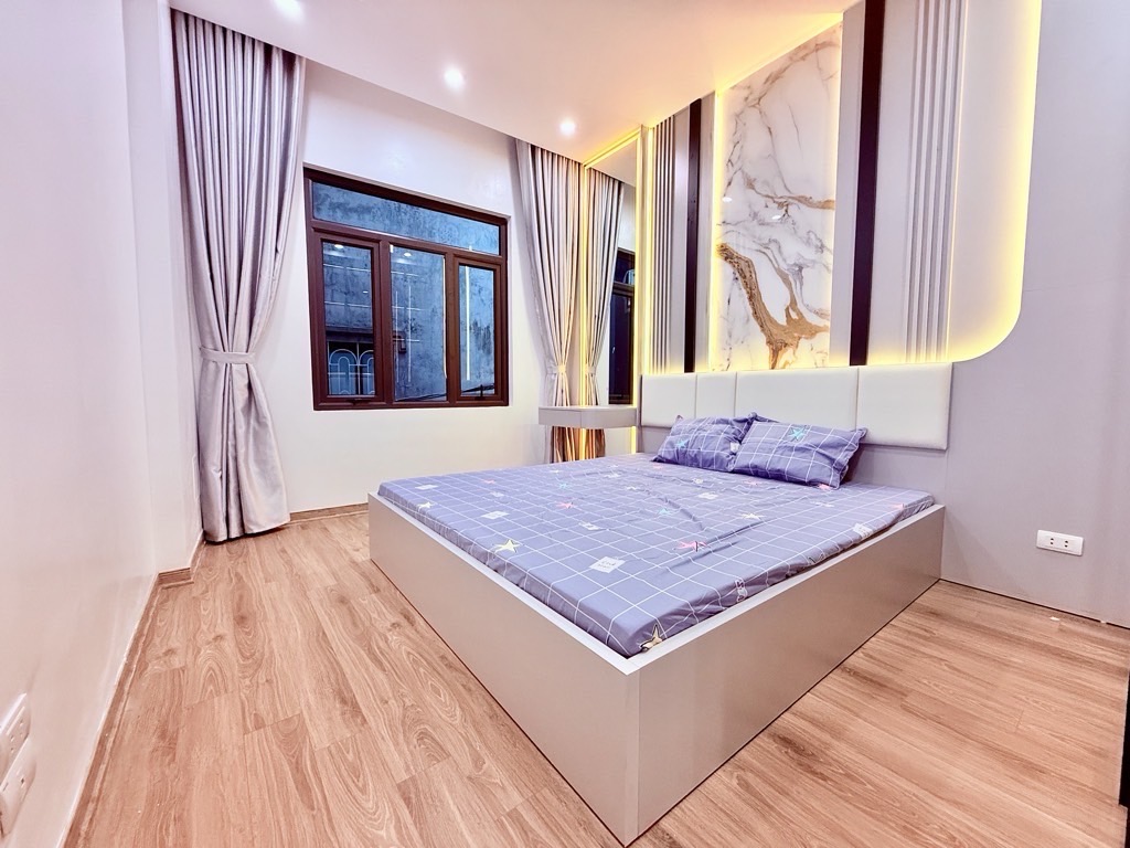 Bán nhà Minh Khai Hai Bà Trưng - 7m2 40 tầng - lô góc full nội thất trung tâm - giá 9,5 tỷ