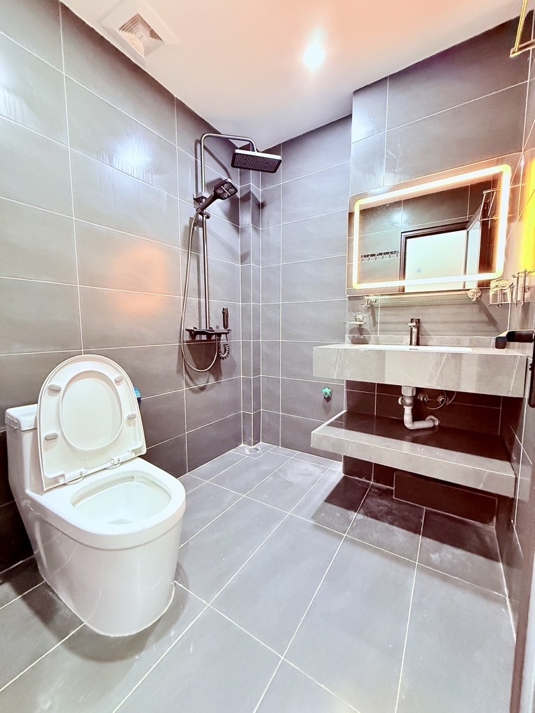 Bán nhà Minh Khai Hai Bà Trưng - 7m2 40 tầng - lô góc full nội thất trung tâm - giá 9,5 tỷ