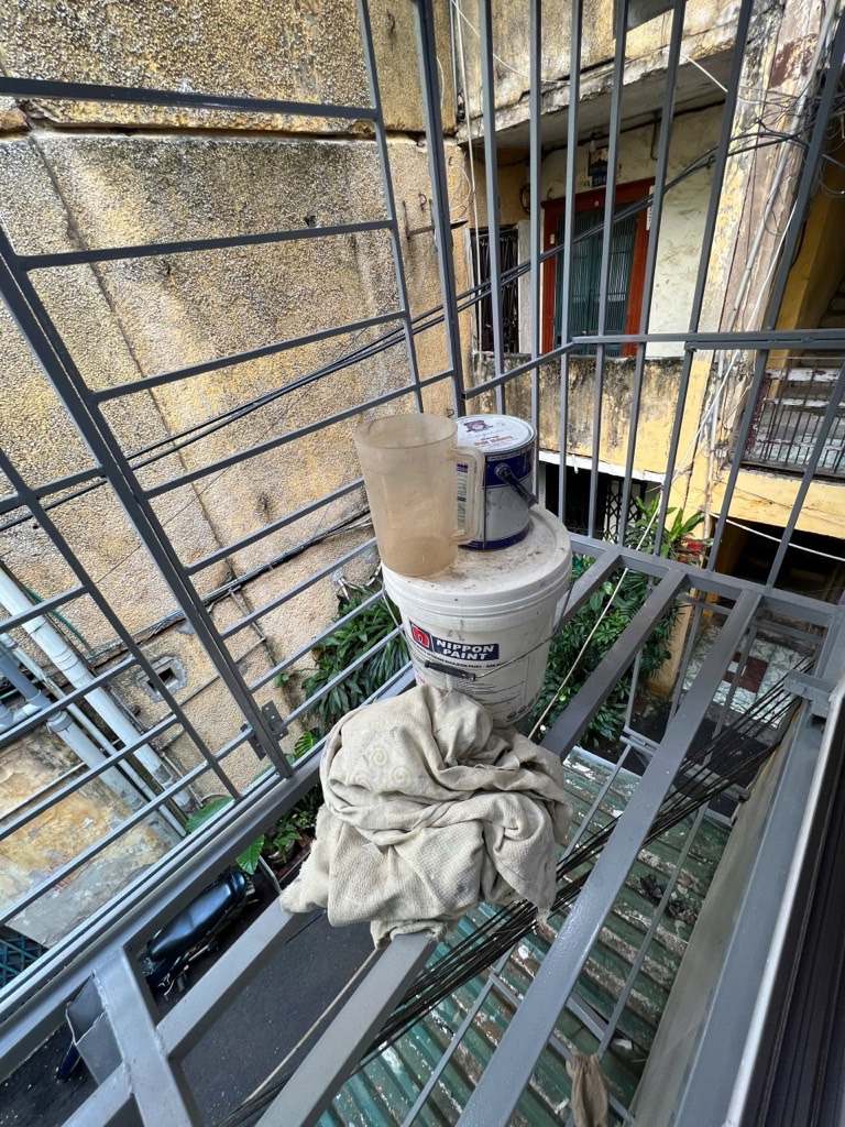 Bán nhà Khuất Duy Tiến - diện tích 15m2 2 tầng - ô tô tránh - giá 1,4 tỷ