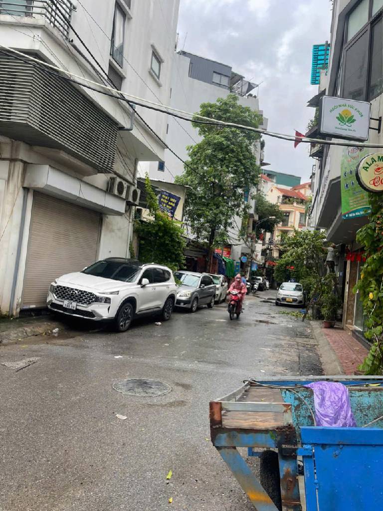 Bán nhà Ô Đồng Lâm - diện tích 62m2 3 tầng - gần hồ, ô tô tránh - giá 7,8 tỷ