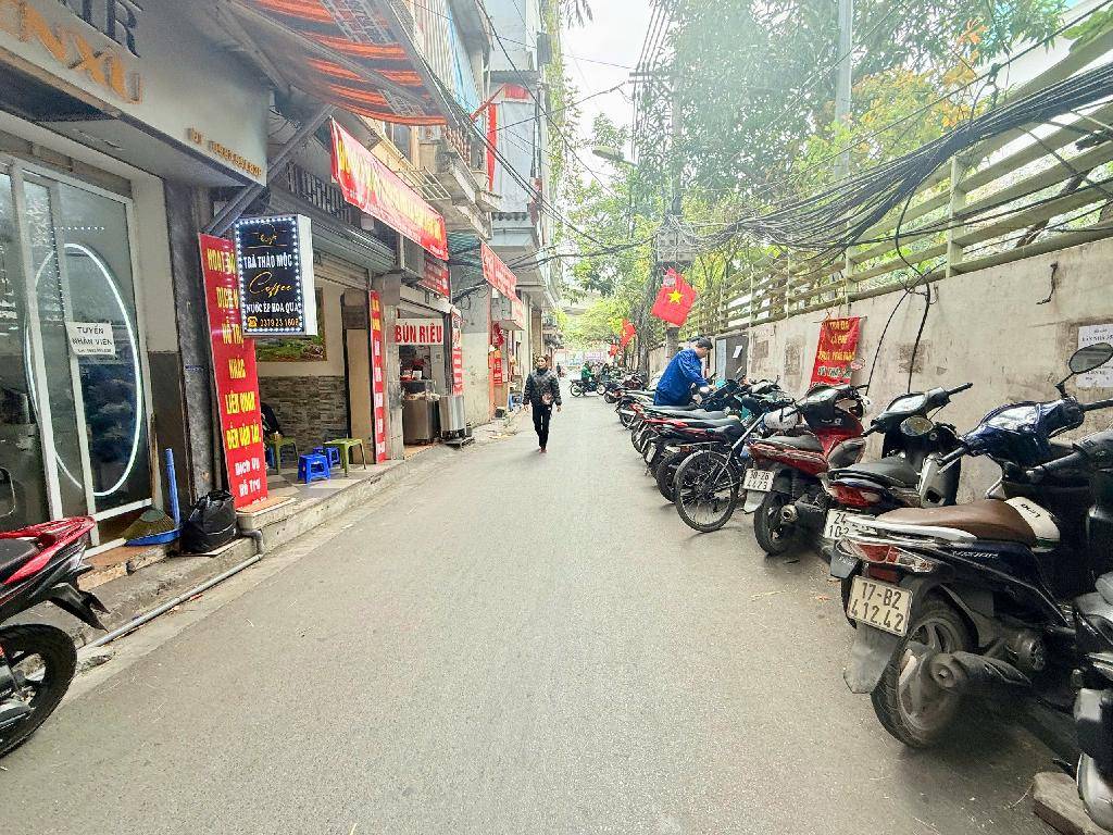 Bán nhà Nguyễn Trãi - diện tích 34,8m2 5 tầng - Ô TÔ TRÁNH - giá 14,8 tỷ