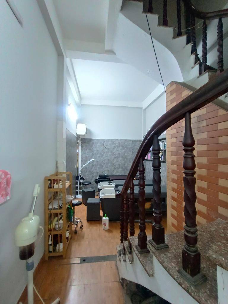 Bán nhà Nguyễn Trãi - diện tích 34,8m2 5 tầng - Ô TÔ TRÁNH - giá 14,8 tỷ