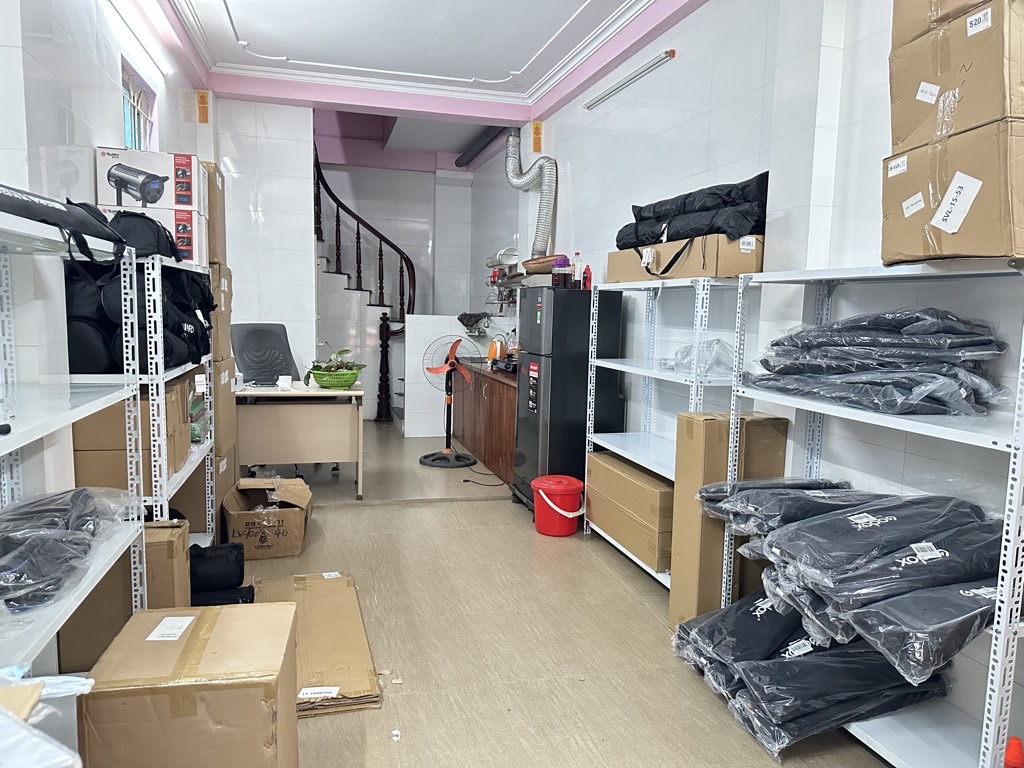 Bán nhà Lê Trọng Tấn - diện tích 39.6m2 3 tầng - Lô góc, mặt ngõ thông ô tô - giá 10,8 tỷ