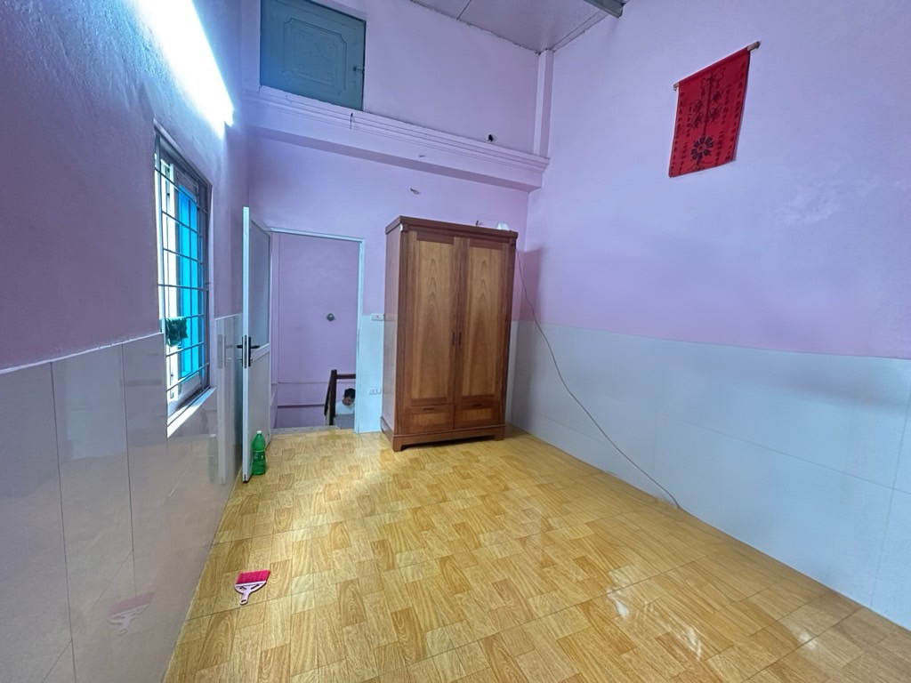 Bán nhà Lê Trọng Tấn - diện tích 39.6m2 3 tầng - Lô góc, mặt ngõ thông ô tô - giá 10,8 tỷ