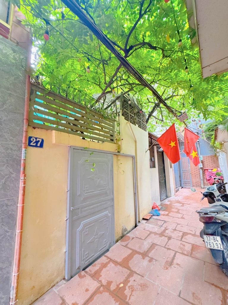 Bán nhà Pháo Đài Láng - diện tích 53m2 2 tầng - ô tô đỗ gần - giá 14,2 tỷ