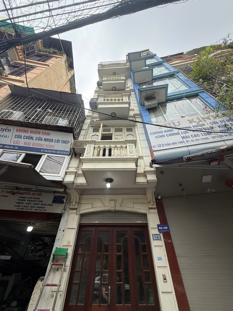 Bán nhà Trần Hữu Tước - diện tích 21m2 5 tầng - mặt phố - giá 7,5 tỷ