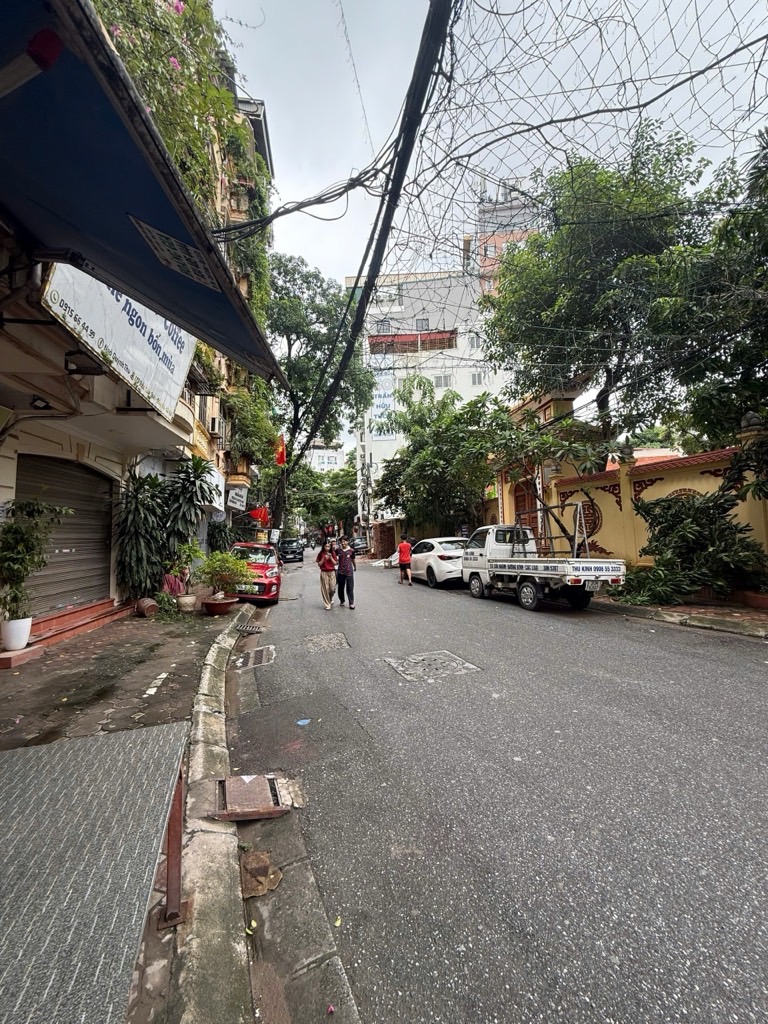 Bán nhà Trần Hữu Tước - diện tích 21m2 5 tầng - mặt phố - giá 7,5 tỷ