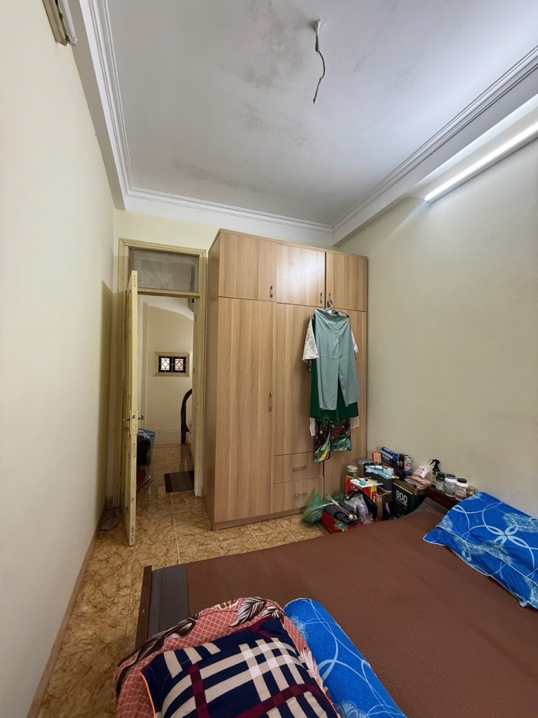 Bán nhà Trần Hữu Tước - diện tích 21m2 5 tầng - mặt phố - giá 7,5 tỷ