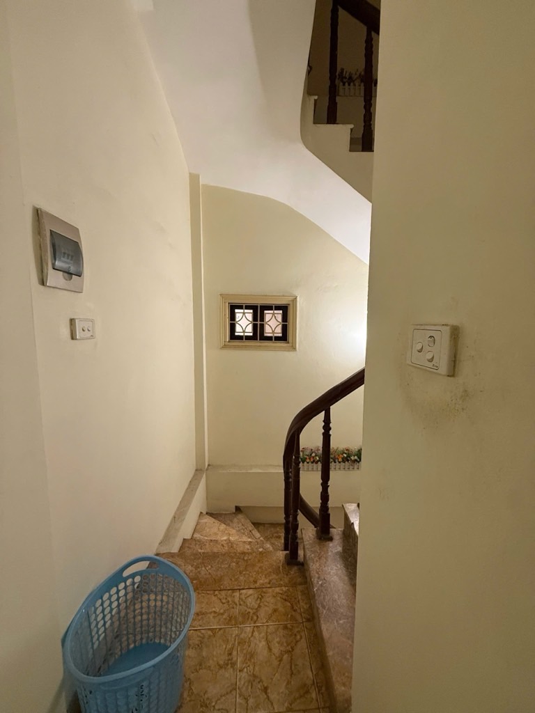 Bán nhà Trần Hữu Tước - diện tích 21m2 5 tầng - mặt phố - giá 7,5 tỷ