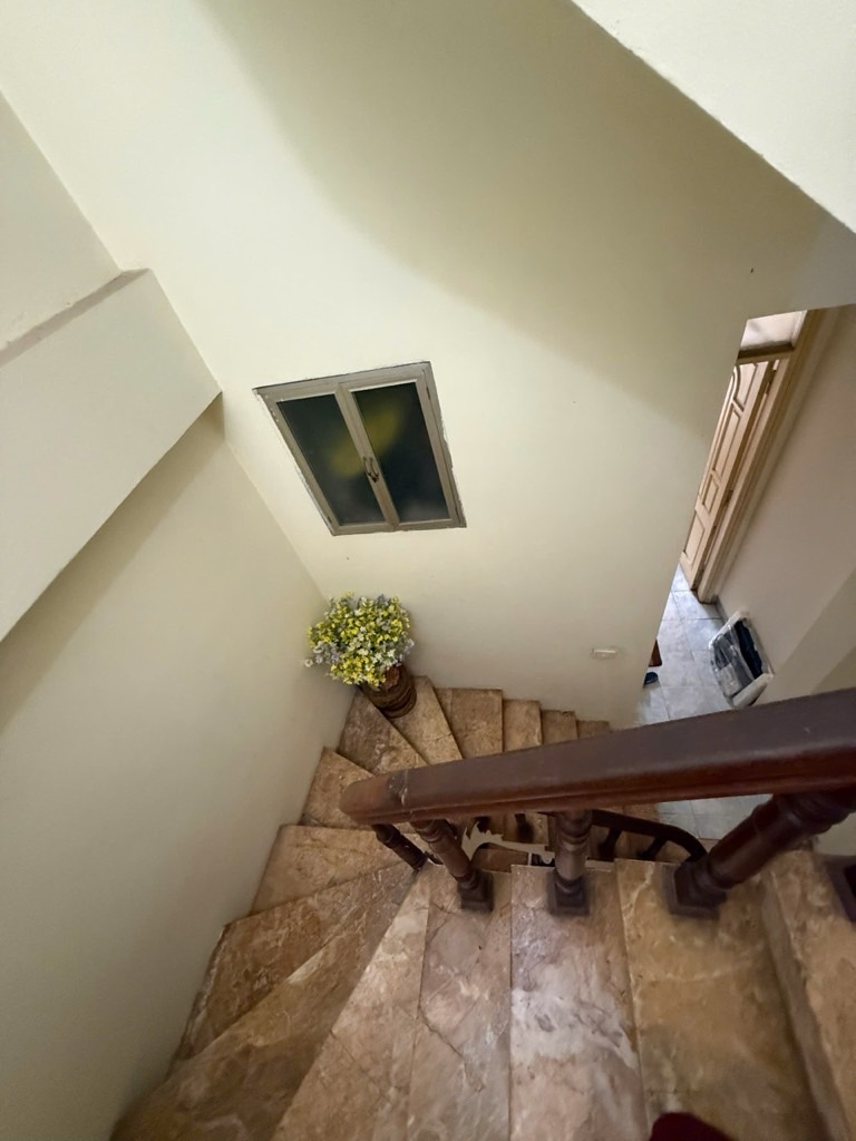 Bán nhà Trần Hữu Tước - diện tích 21m2 5 tầng - mặt phố - giá 7,5 tỷ