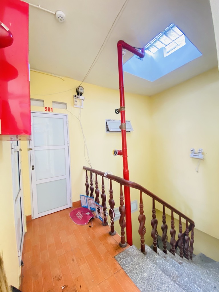 Bán nhà Kim Giang - diện tích 86.7m2 5 tầng - Nhà lô góc 2 thoáng - giá 17,9 tỷ