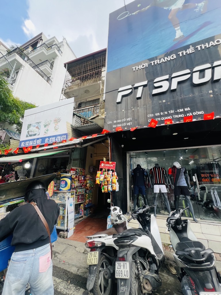 Bán nhà Đại Cồ Việt - diện tích 27.3m2 2 tầng - SAU LƯNG MẶT PHỐ - giá 10,5 tỷ