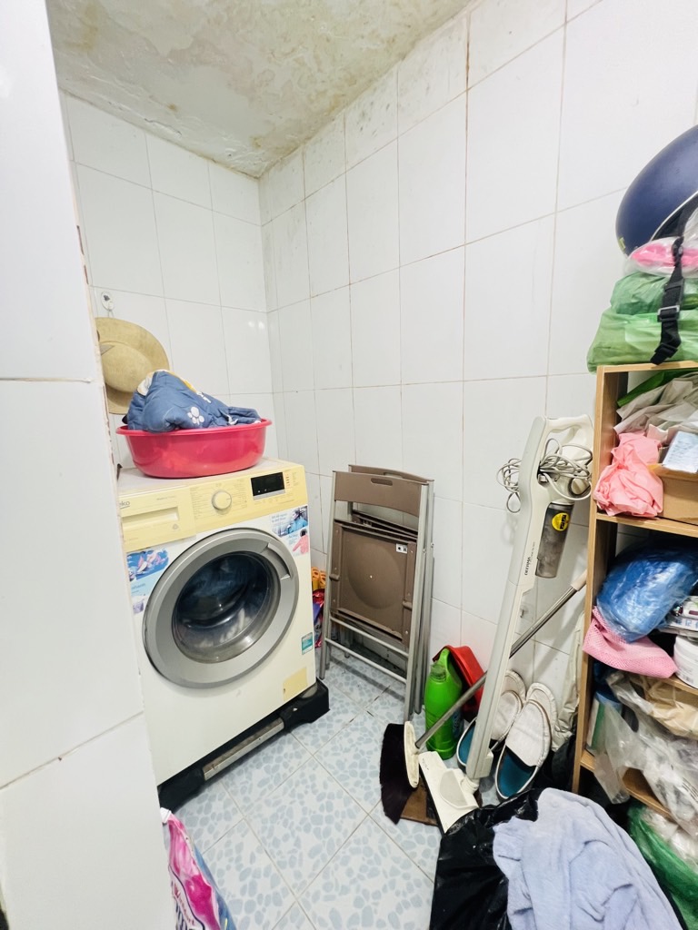 Bán nhà Đại Cồ Việt - diện tích 27.3m2 2 tầng - SAU LƯNG MẶT PHỐ - giá 10,5 tỷ