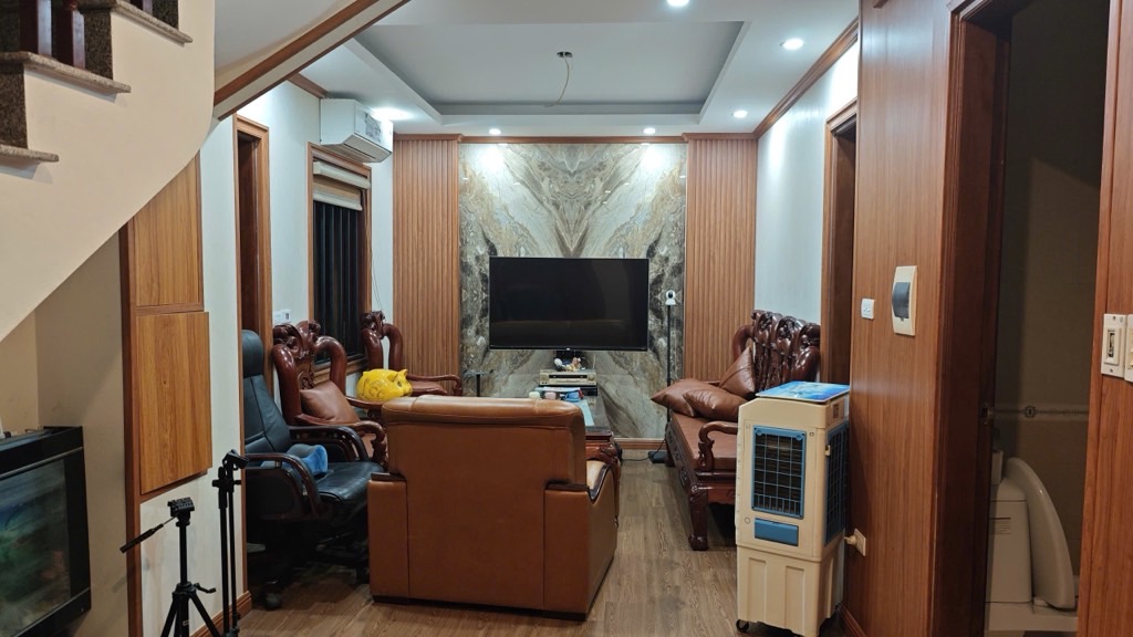 Bán nhà Nam Dư - diện tích 53m2 5 tầng - Lô góc, thang máy, ô tô tránh - giá 19,3 tỷ