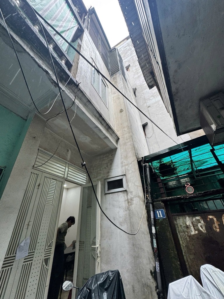 Bán nhà Lê Duẩn - diện tích 21m2 3 tầng - Nhà đẹp hiếm có - giá 4,9 tỷ