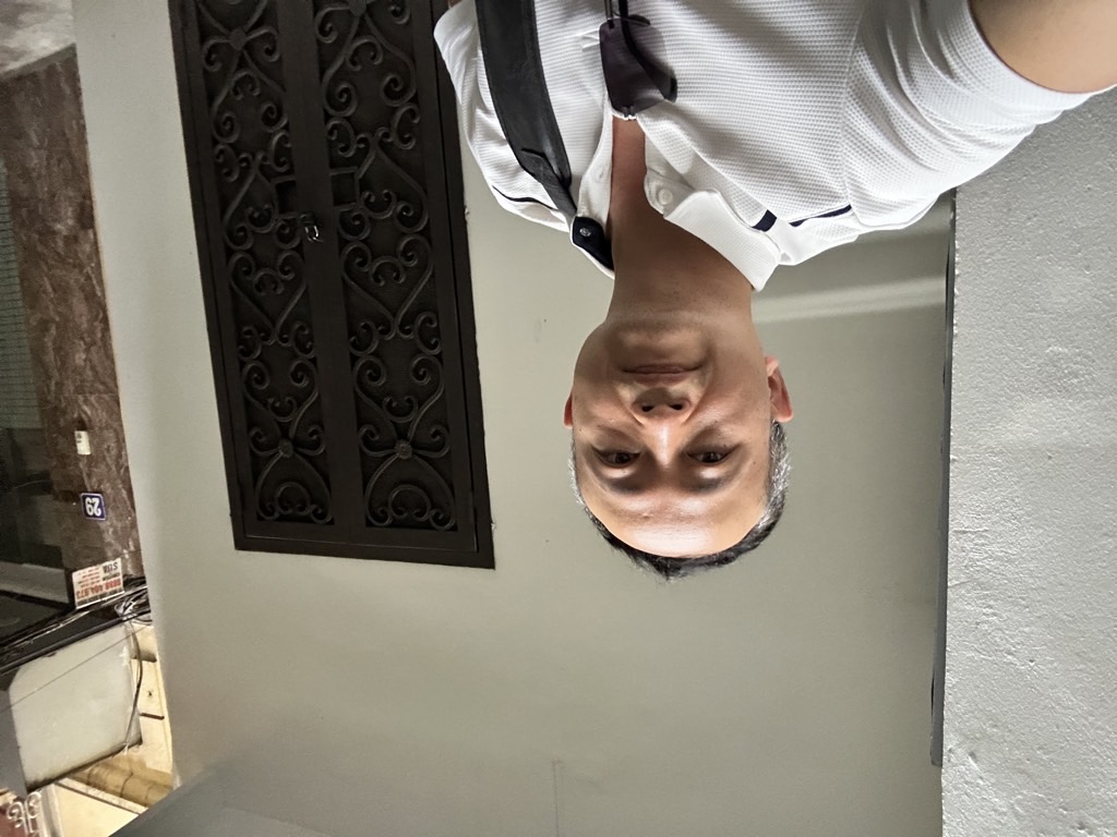 Bán nhà Tôn Đức Thắng - diện tích 10m2 4 tầng - Lô góc - giá 2,4 tỷ