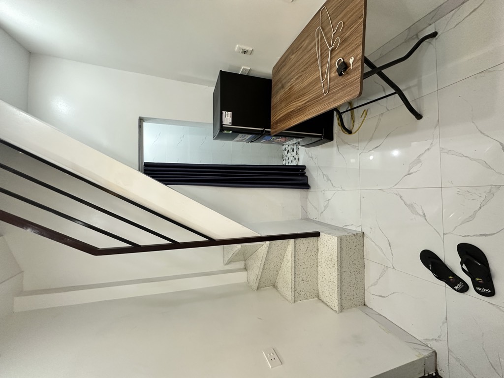 Bán nhà Tôn Đức Thắng - diện tích 10m2 4 tầng - Lô góc - giá 2,4 tỷ