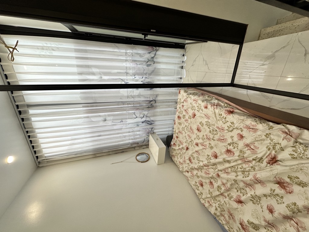 Bán nhà Tôn Đức Thắng - diện tích 10m2 4 tầng - Lô góc - giá 2,4 tỷ