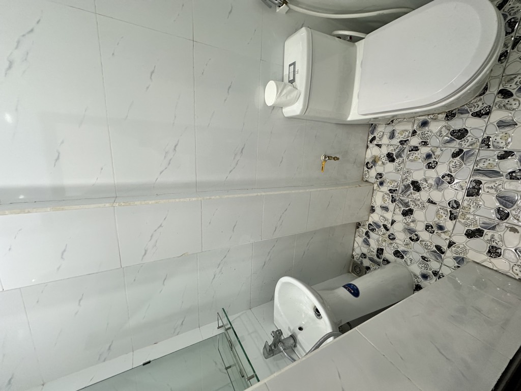 Bán nhà Tôn Đức Thắng - diện tích 10m2 4 tầng - Lô góc - giá 2,4 tỷ