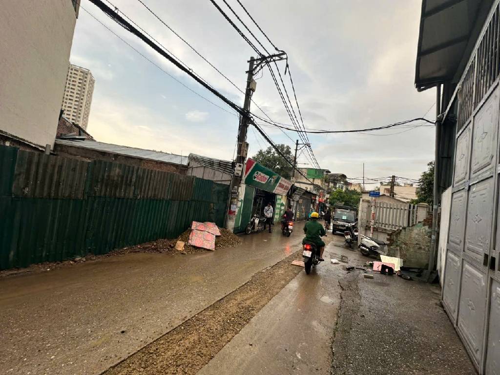 Bán nhà Giải Phóng - diện tích 89m2 1 tầng - ô tô tránh - giá 18 tỷ