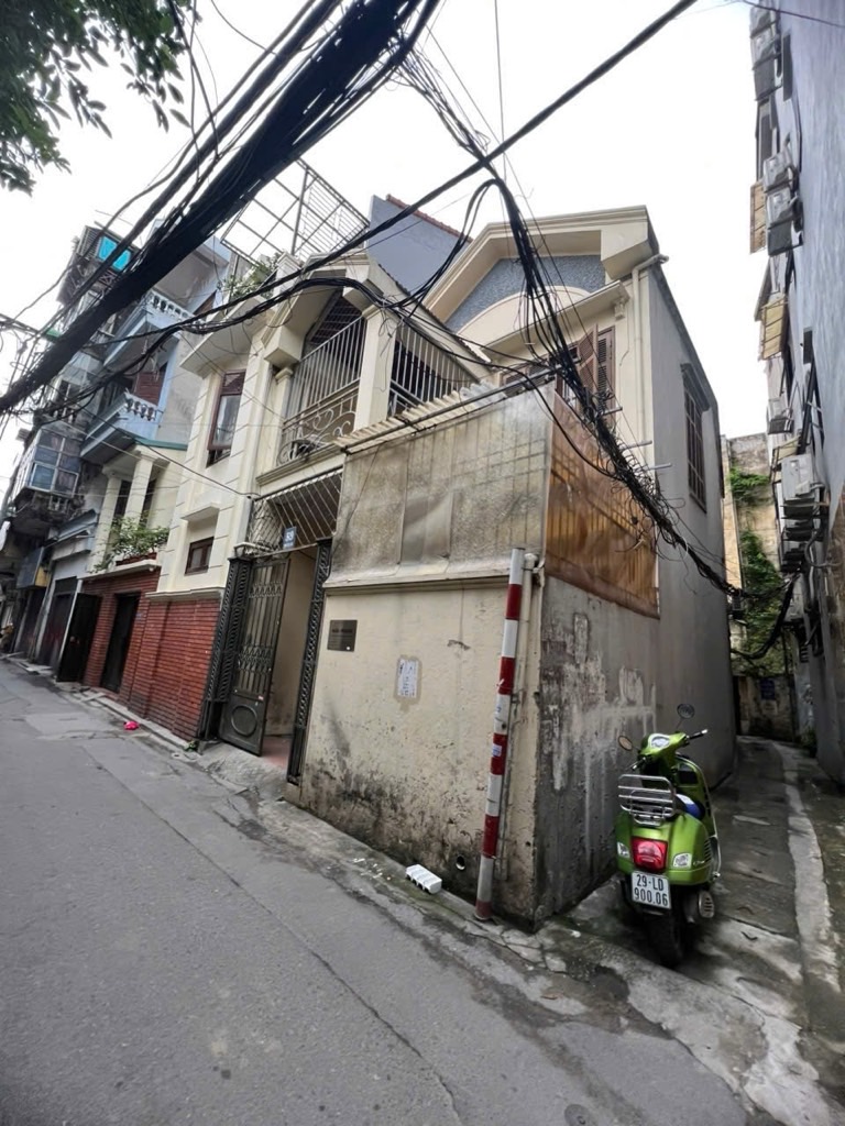 Bán nhà Cự Lộc - diện tích 78.3m2 3 tầng - Mặt phố kinh doanh - giá 23,3 tỷ