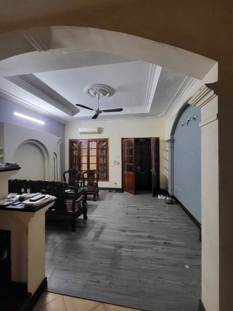 Bán nhà Cự Lộc - diện tích 78.3m2 3 tầng - Mặt phố kinh doanh - giá 23,3 tỷ