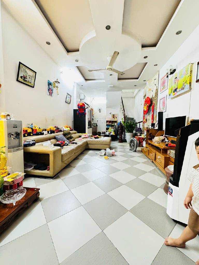 Bán nhà Kim Giang - diện tích 45m2 4 tầng - Ngõ nông - giá 12,5 tỷ