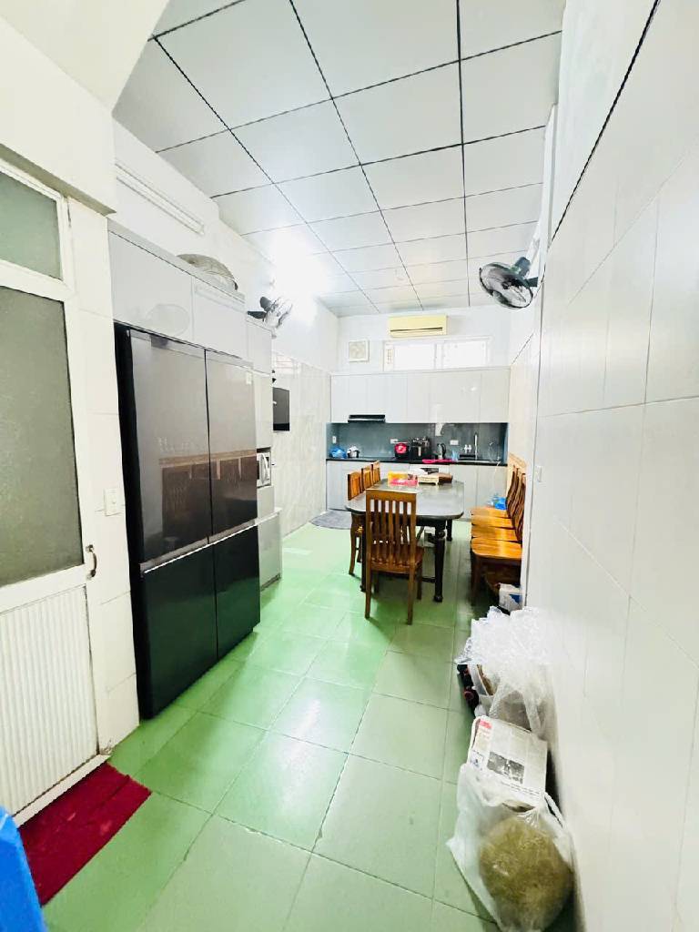 Bán nhà Giải Phóng - diện tích 44.5m2 4 tầng - ô tô tránh - giá 15,8 tỷ