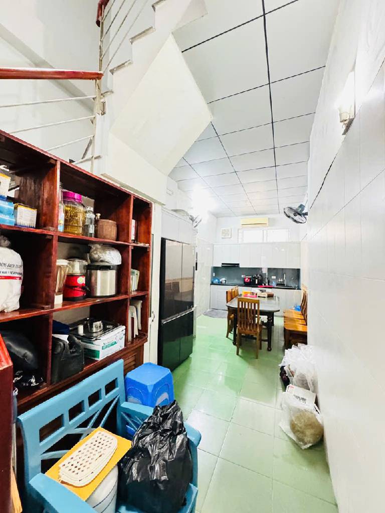 Bán nhà Giải Phóng - diện tích 44.5m2 4 tầng - ô tô tránh - giá 15,8 tỷ