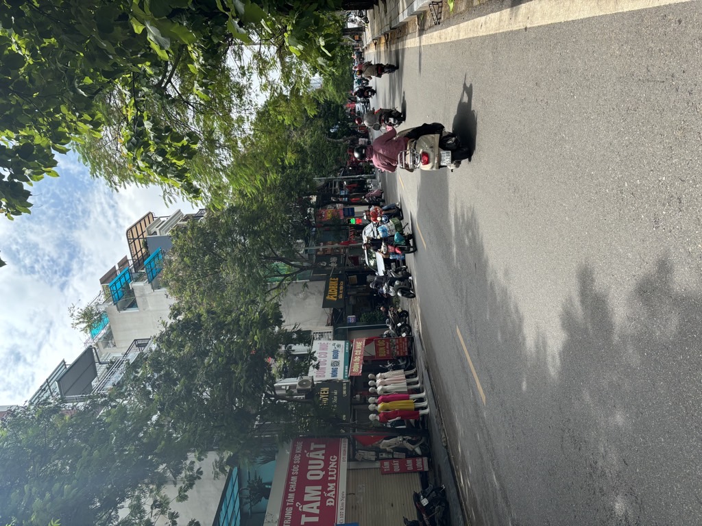 Bán nhà Kim Ngưu - diện tích 34,2m2 6 tầng - Mặt phố kinh doanh sầm uất - giá 17,1 tỷ