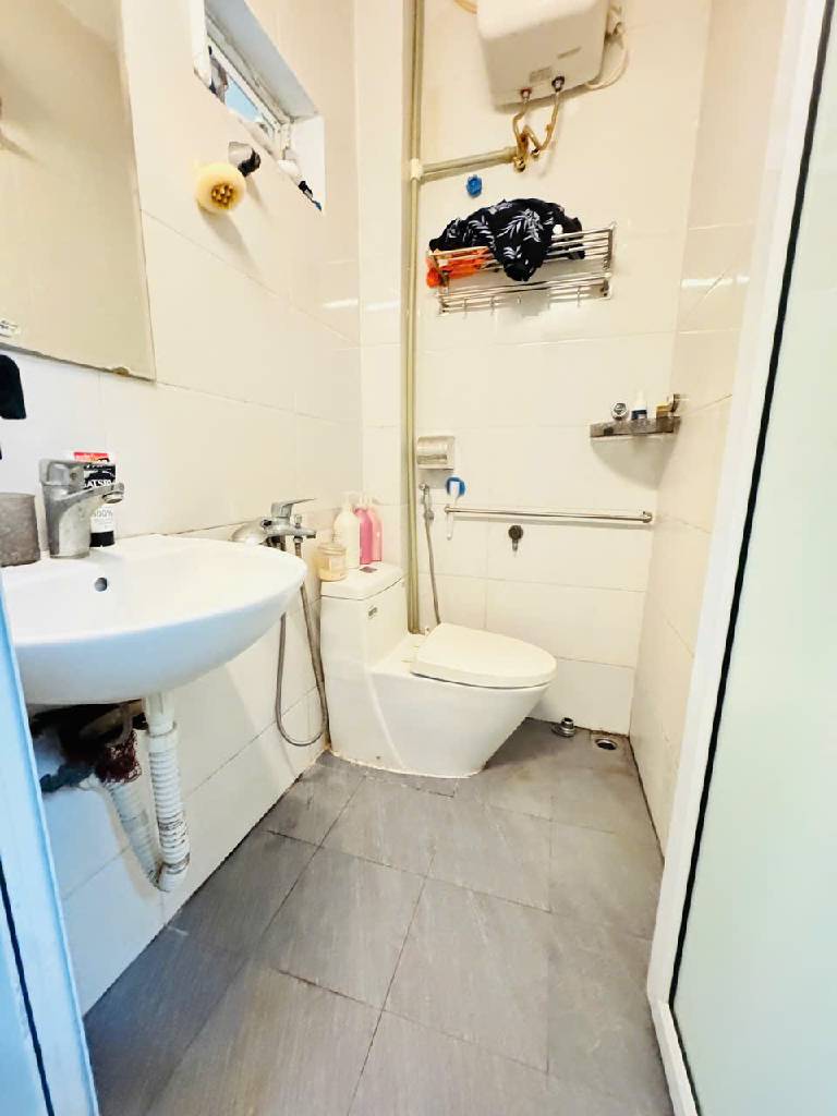 Bán nhà Giải Phóng - diện tích 44.5m2 4 tầng - ô tô tránh - giá 15,8 tỷ