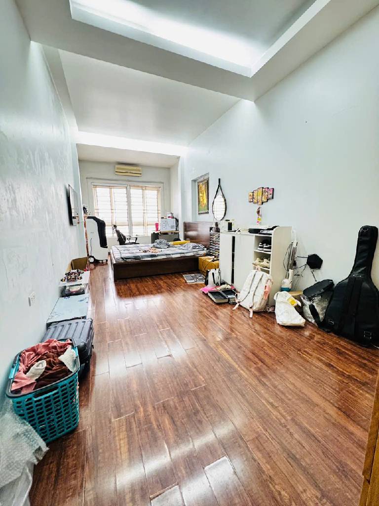 Bán nhà Giải Phóng - diện tích 44.5m2 4 tầng - ô tô tránh - giá 15,8 tỷ