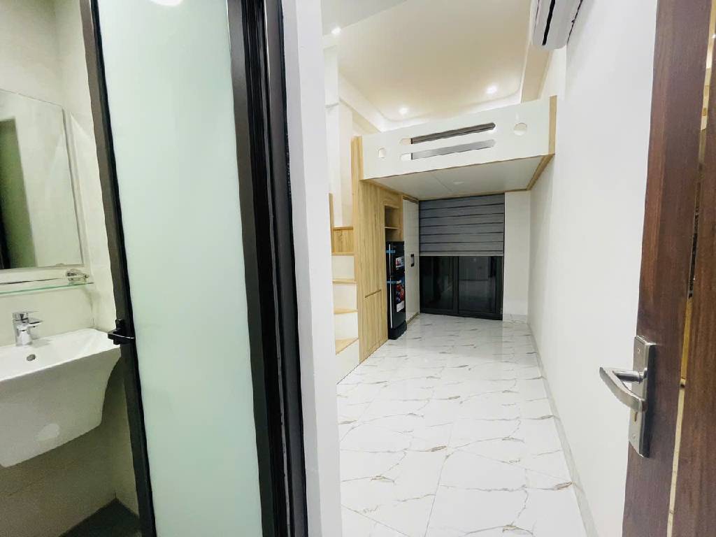 Bán nhà Minh Khai - diện tích 53,7m2 7 tầng - SIÊU PHẨM - TÒA NHÀ DÒNG TIỀN CỰC ĐỈNH - giá 16,9 tỷ