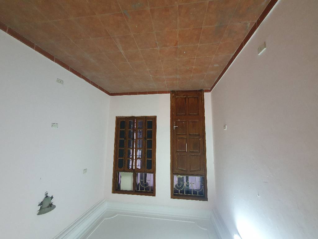 Bán nhà Hoàng Đạo Thành - diện tích 80m2 4 tầng - PHÂN LÔ Ô TÔ TRÁNH - giá 16,5 tỷ