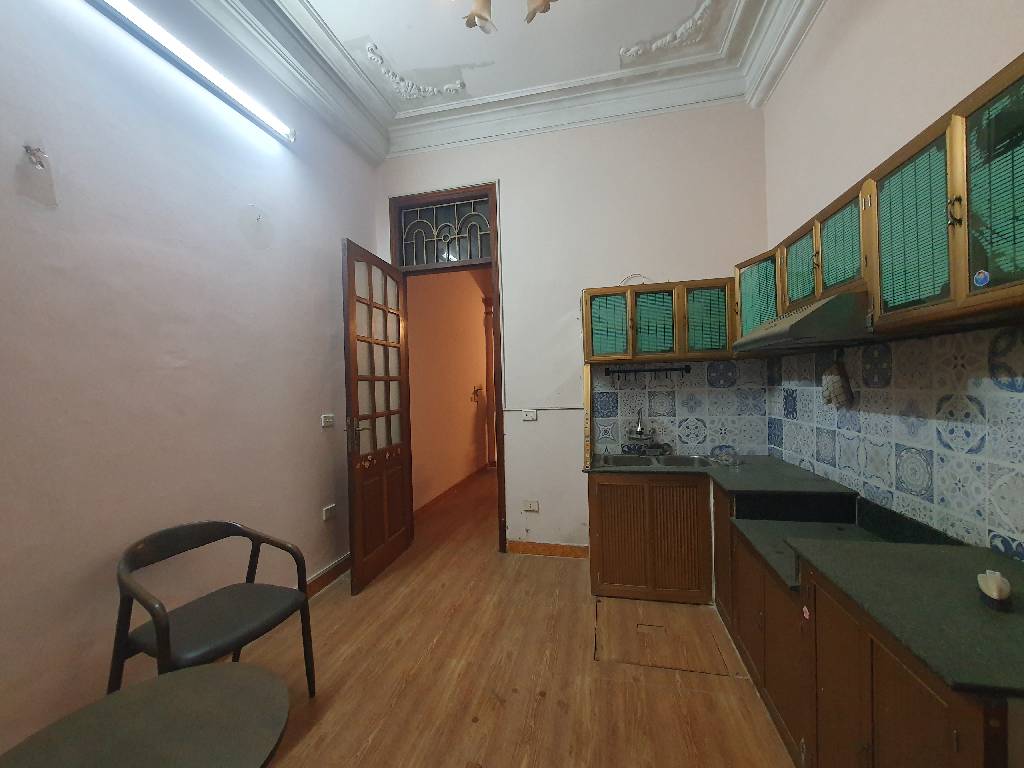 Bán nhà Hoàng Đạo Thành - diện tích 80m2 4 tầng - PHÂN LÔ Ô TÔ TRÁNH - giá 16,5 tỷ