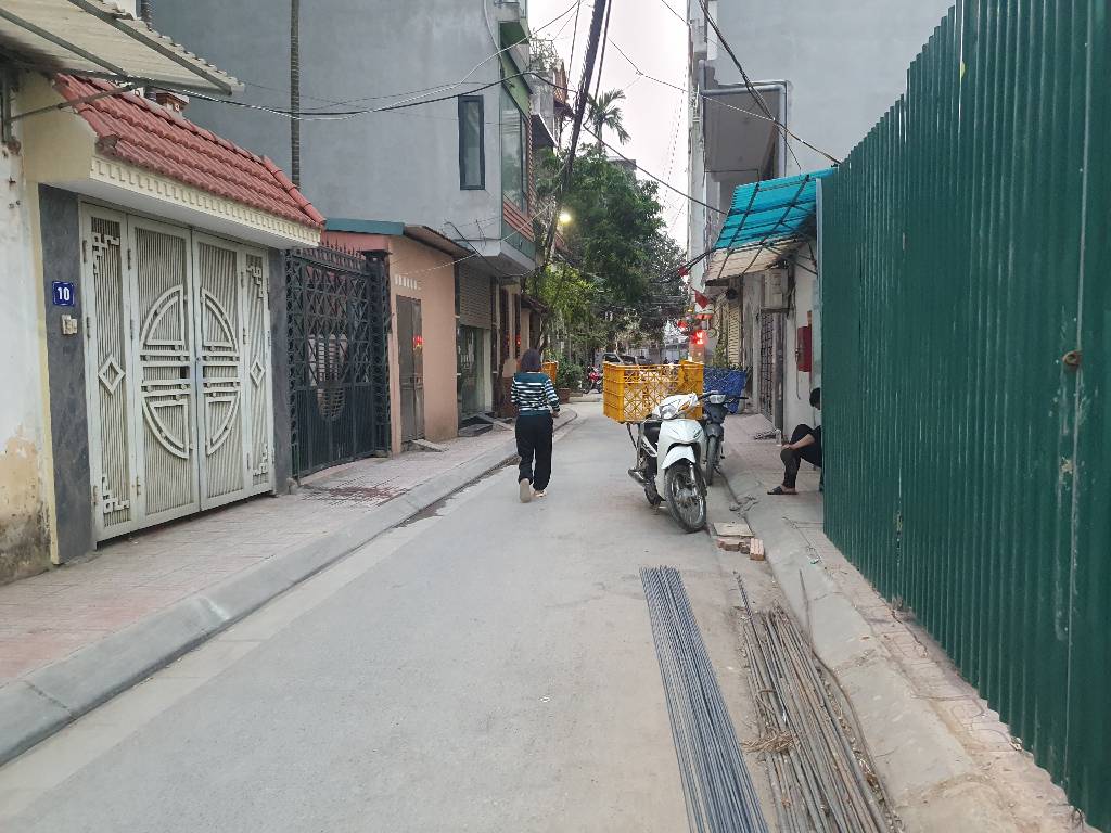 Bán nhà Hoàng Đạo Thành - diện tích 80m2 4 tầng - PHÂN LÔ Ô TÔ TRÁNH - giá 16,5 tỷ