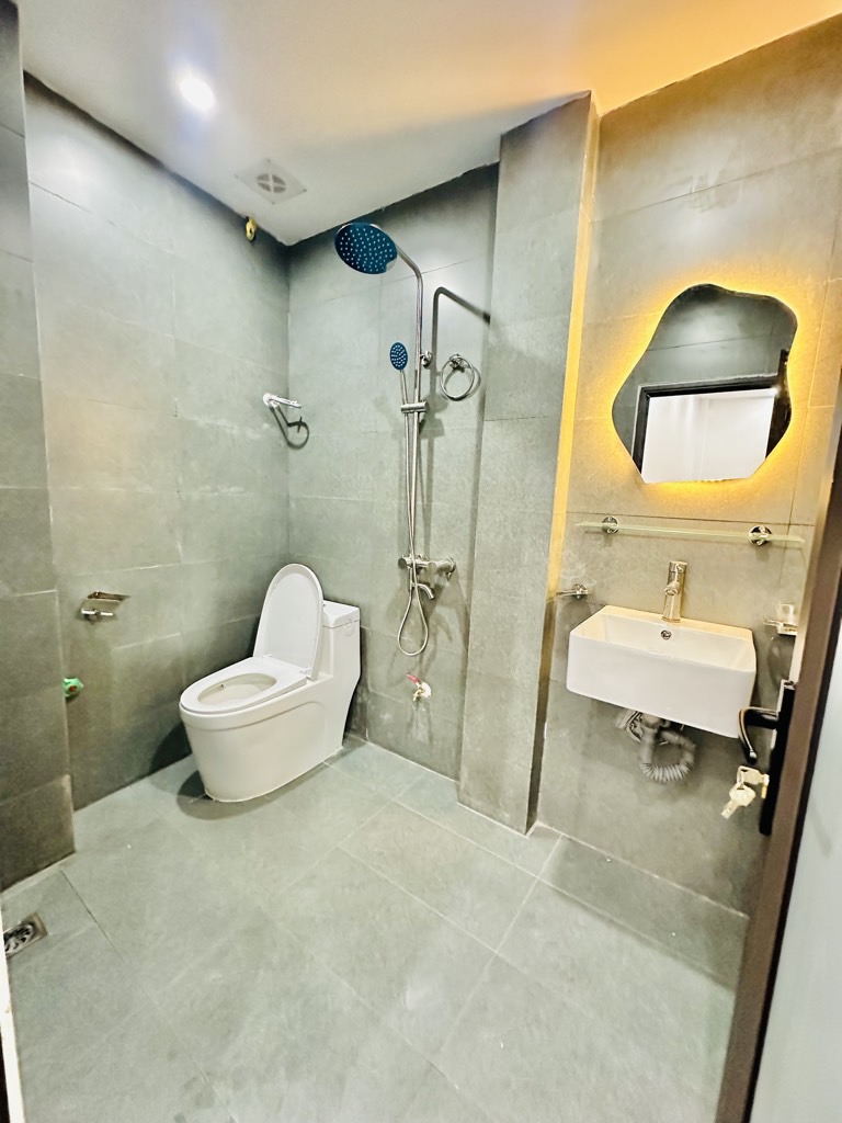 Bán nhà Ngõ Chợ Khâm Thiên - diện tích 29m2 5 tầng - Lô Góc, Nhà Xây Mới - giá 7 tỷ