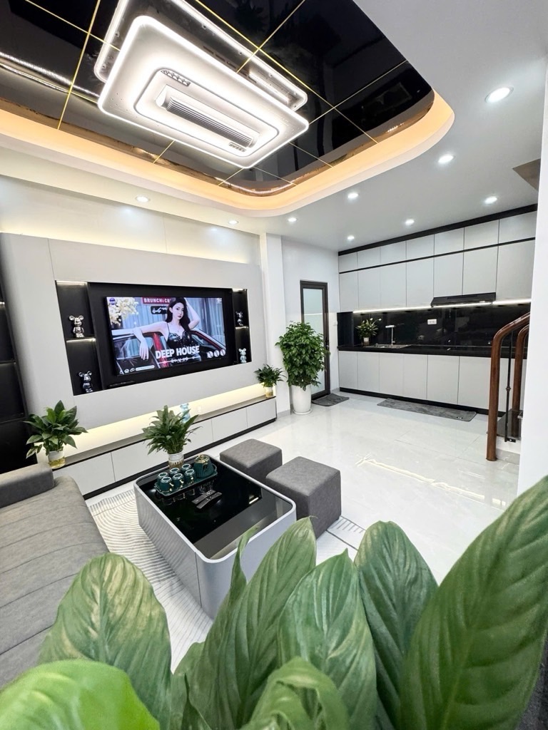 Bán nhà Ngõ Chợ Khâm Thiên - diện tích 29m2 5 tầng - Lô Góc, Nhà Xây Mới - giá 7 tỷ